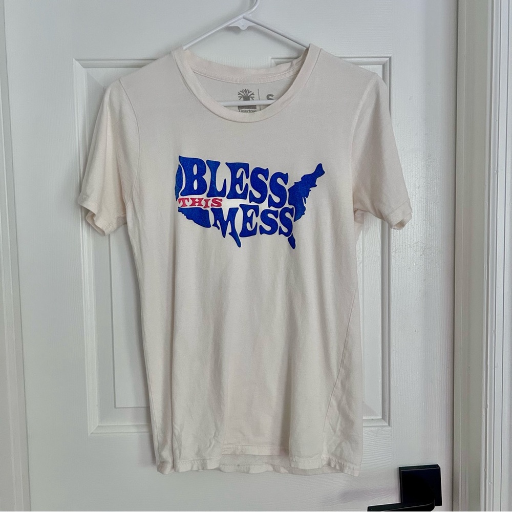 Bless this Mess 🇺🇸 USA Graphic Tee size Women’s Small